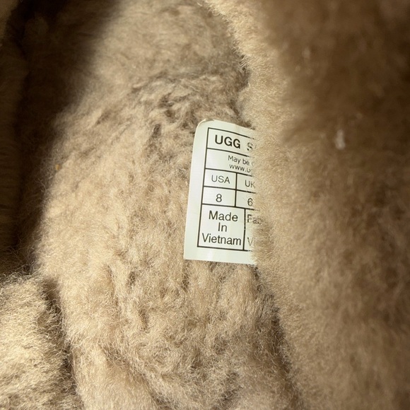 UGG Women's Disquette Alpine slippers in the Hickory color. - Picture 6 of 6